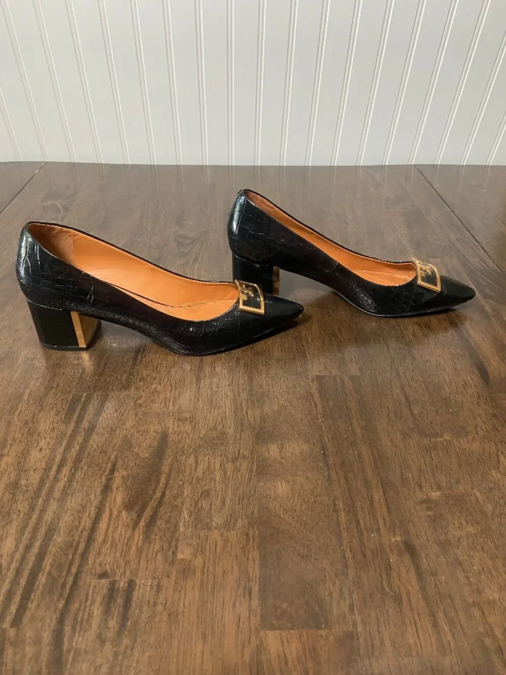 Tory Burch Gigi Croc-Embossed Pointed Toe Leather Pumps Size 11